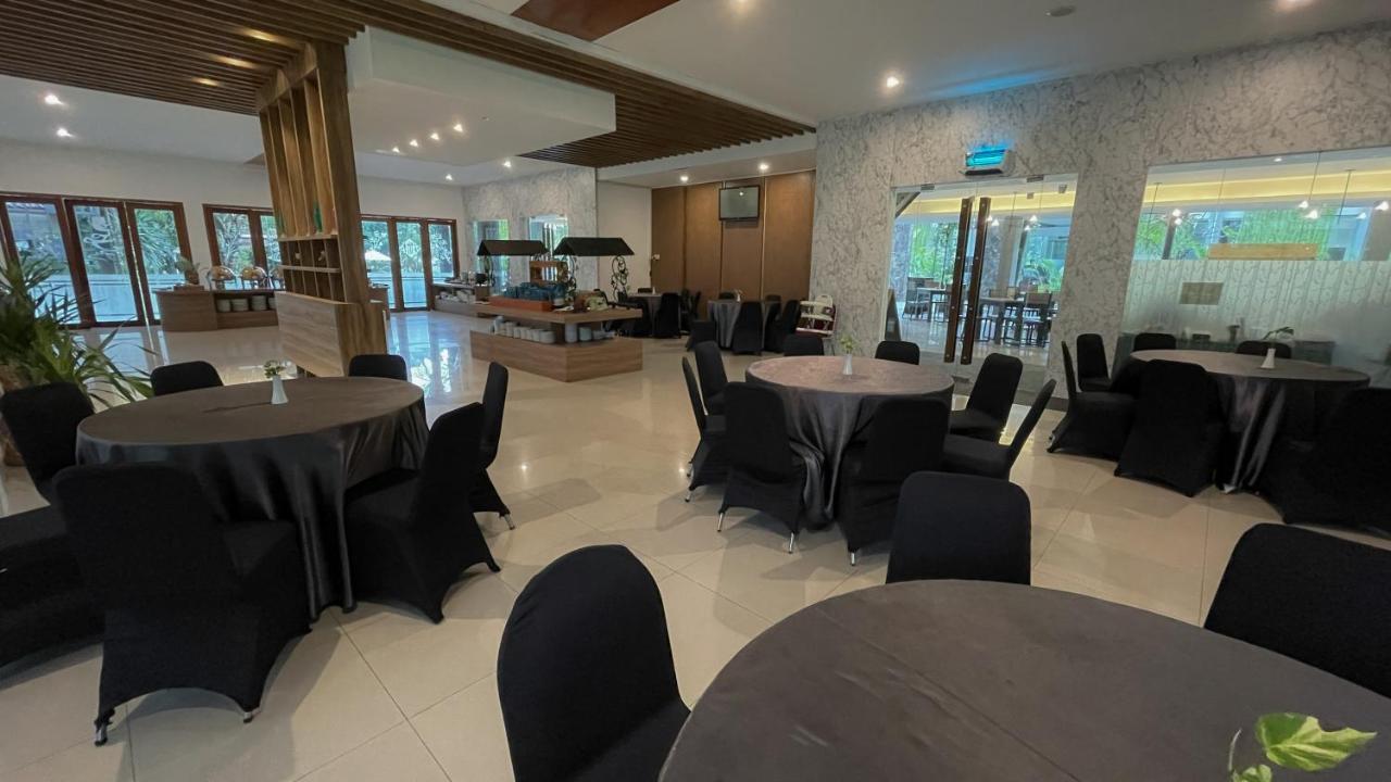Lpp Garden Hotel Maguwo Exterior photo