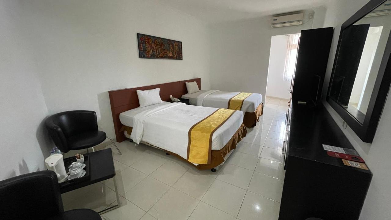 Lpp Garden Hotel Maguwo Exterior photo